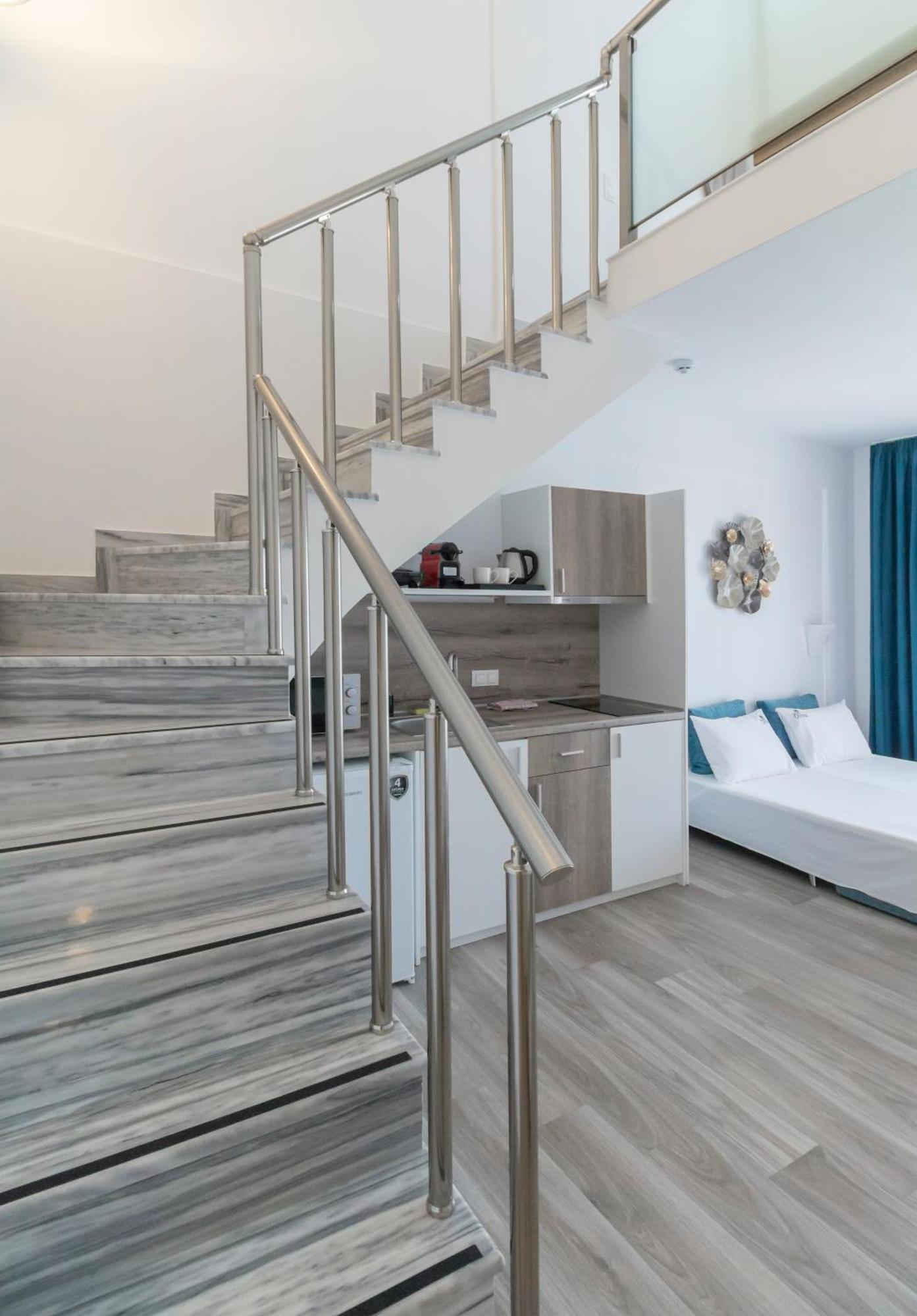 Oliva Suites Nikiti  Exterior photo