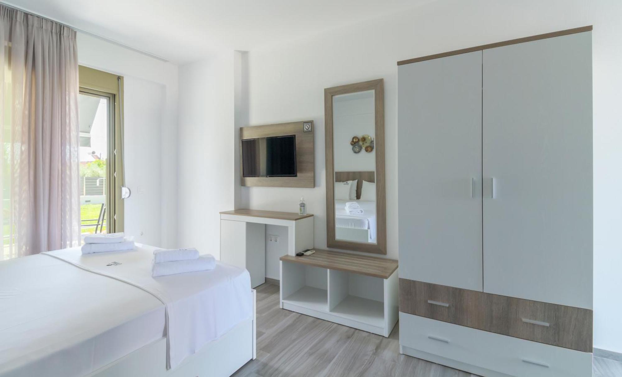 Oliva Suites Nikiti  Exterior photo